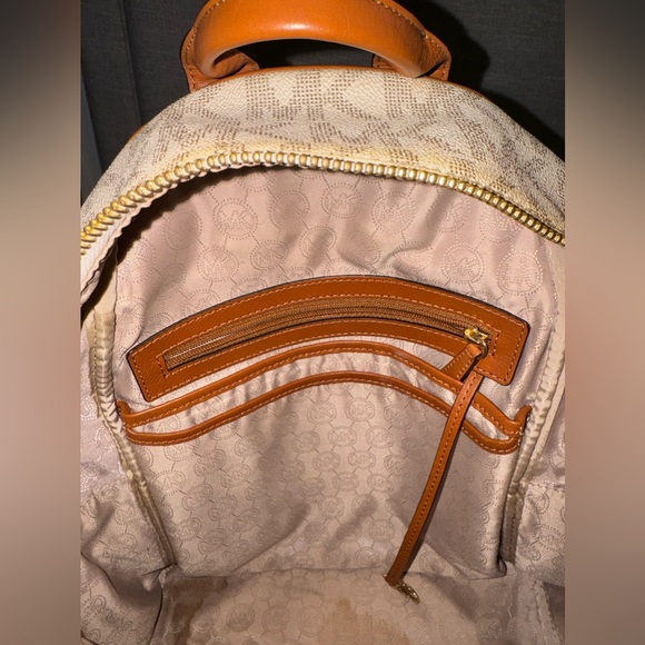 Michael Kors Monogram Jet Set Backpack - Picture 13 of 15